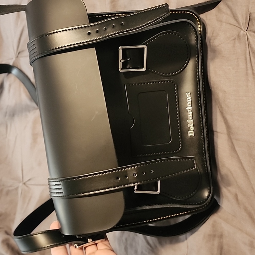 Dr Martens 11in cross body bag NEW